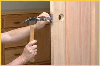 Exclusive Locksmith Service Milwaukee, WI 414-768-2662 Exclusive Locksmith Service Milwaukee, WI 414-768-2662 - 14-install-new-lock